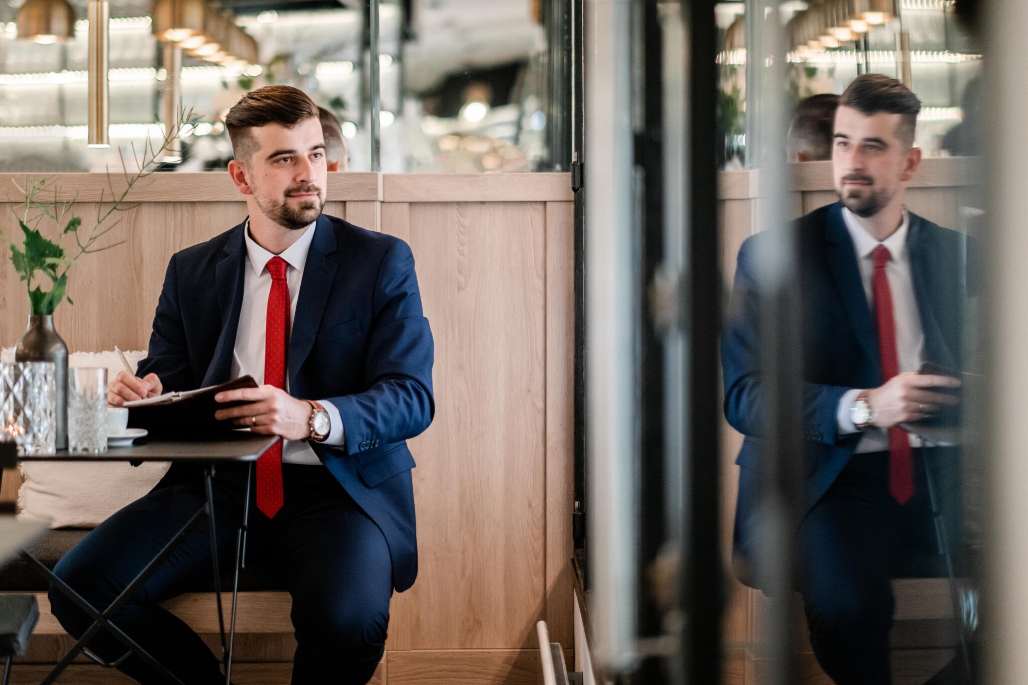 Pavel Kolaja při finanční konzultaci